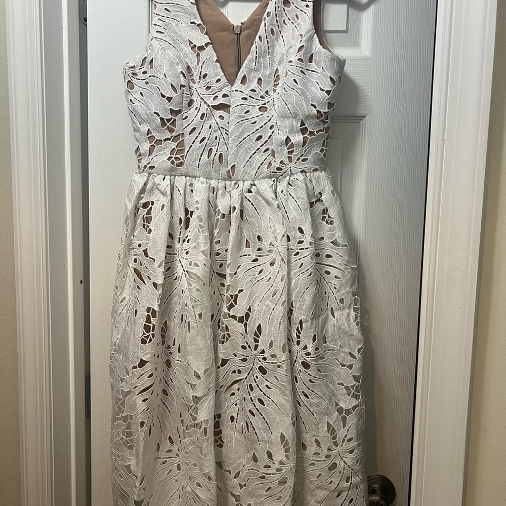 Beautiful dress for women never used